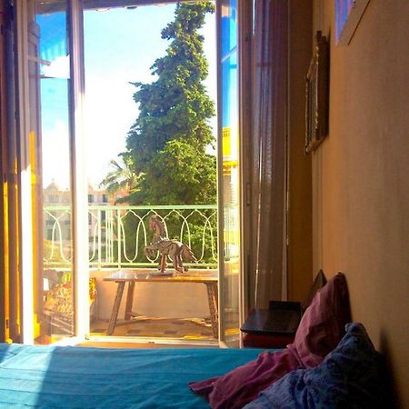 Home Stay - Baie Des Anges Nice Exterior photo
